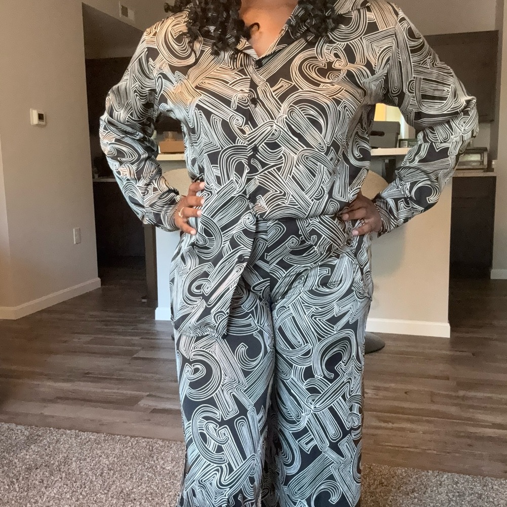 Fashion Nova 💖Black and White Patterned 2pc